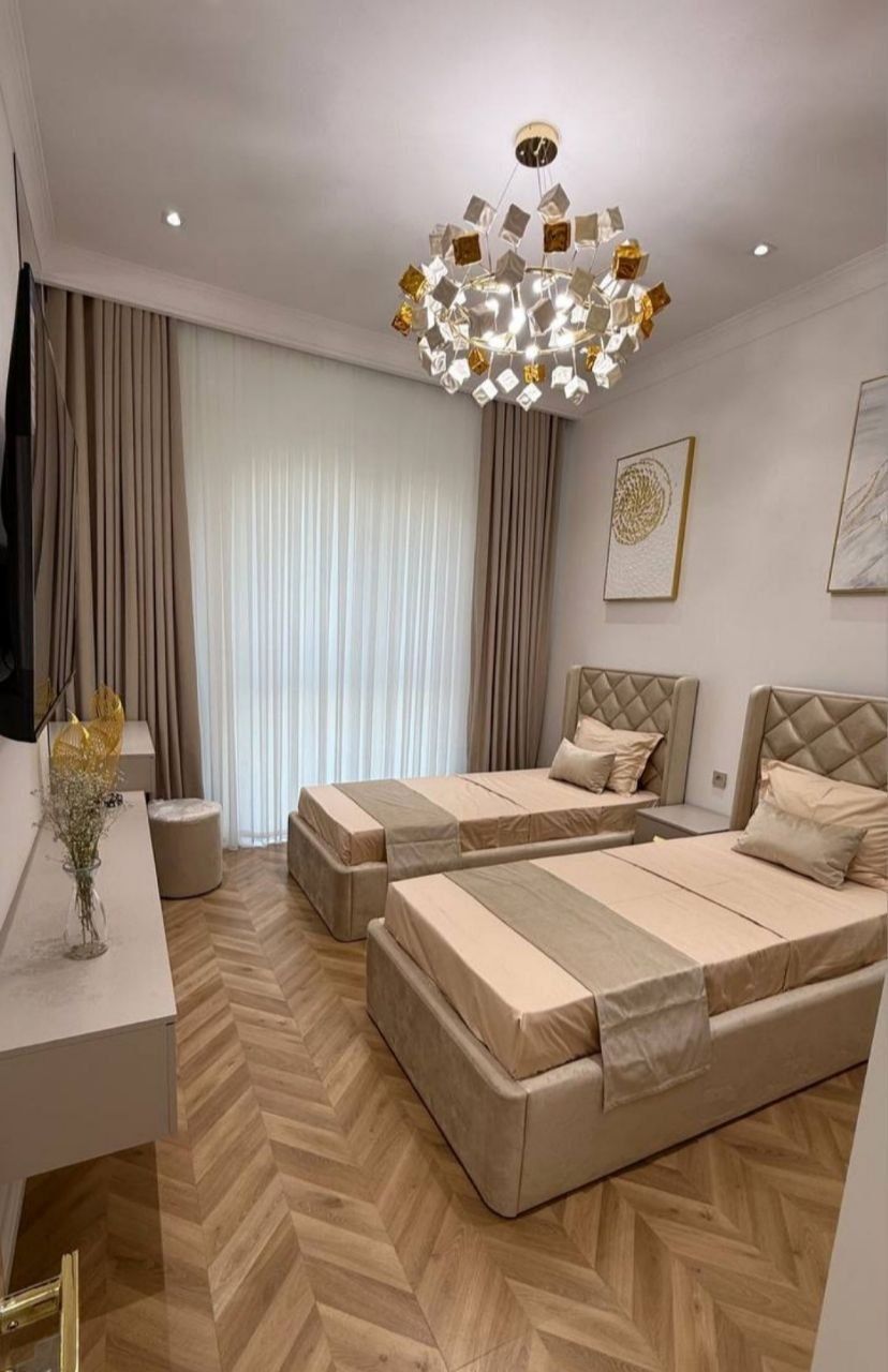 Аренда"Продажа "Mirabad Avenue 
Blok A 
Вид : самый большой двор 
Этаж