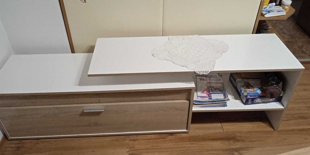 Тв шкаф използван