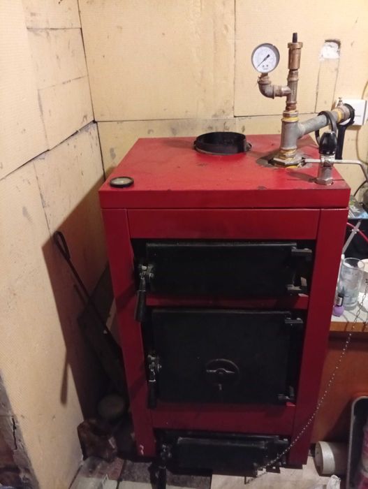 Vând centrală pe lemne fără gazeificare de25kw