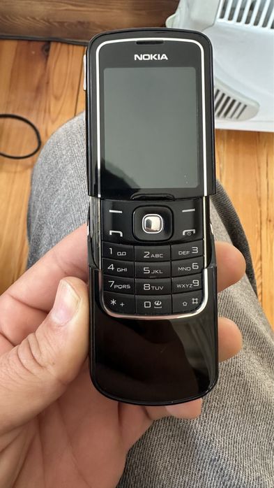 Nokia 8600 d luna