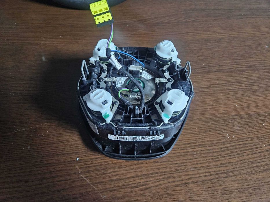 Volan sport cu comenzi BMW seria 1 f20 f21 F30 F31 complet xy