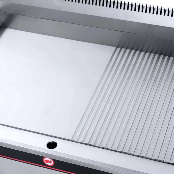 LIVRARE GRATUITA Grill pe GAZ Striat si Neted 720x540mm NOU
1 499 lei