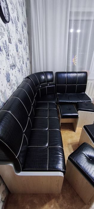 Продам мягкий уголок на кухню