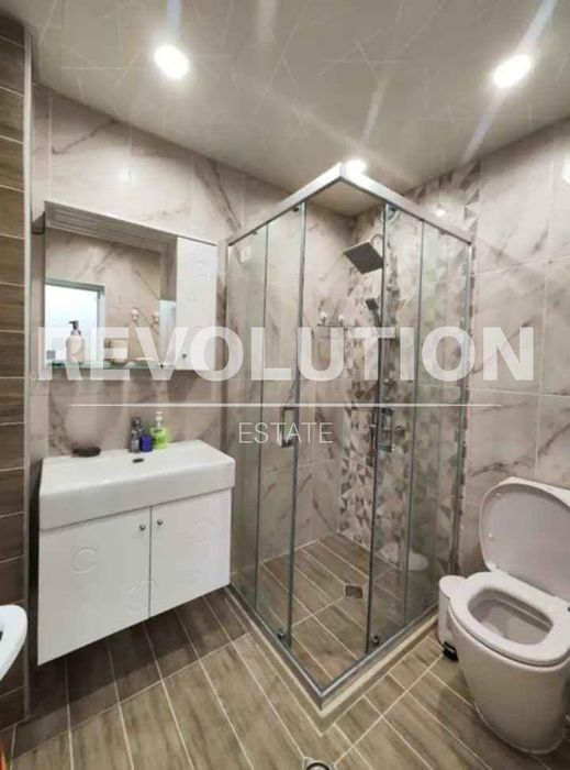 Дава се под наем Тристаен апартамент в Варна, Морска градина - 75 кв.м за 750 € - Снимка #7