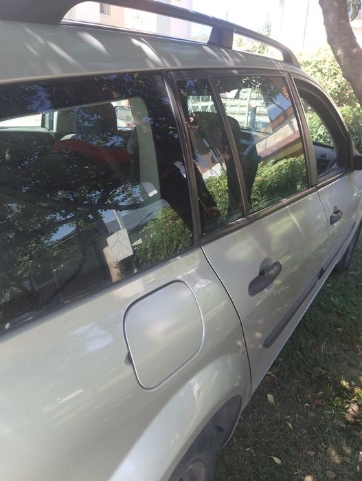 Автомобил Рено Меган 2