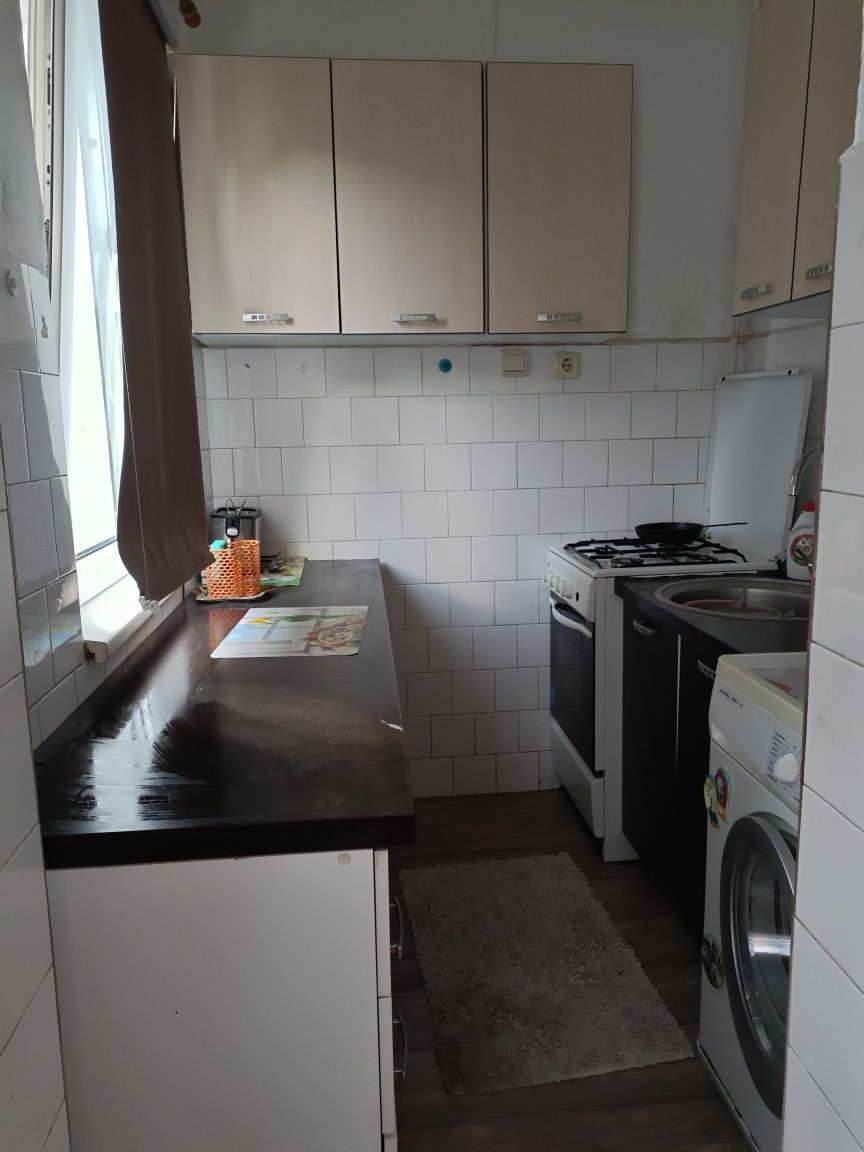 Inchiriez ap 3 camere