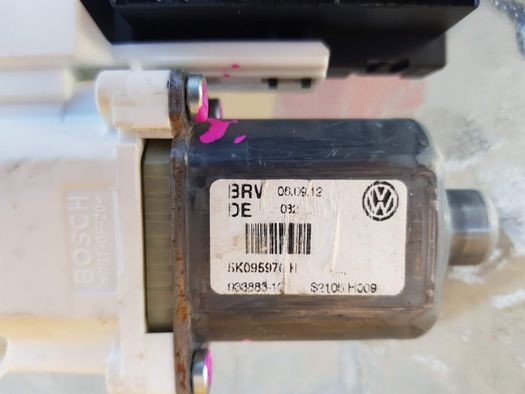 Motoras calculator usa sofer VW Golf