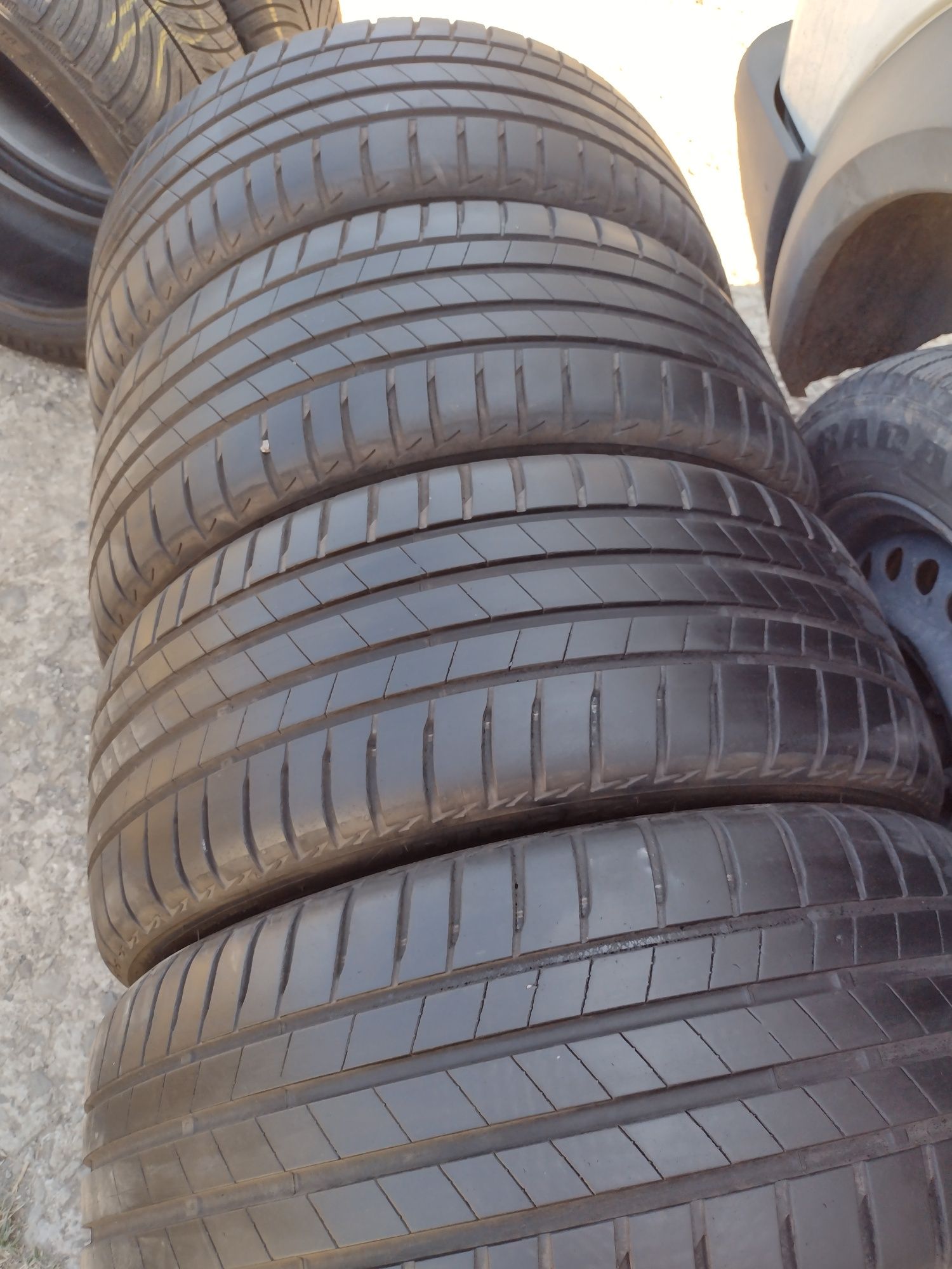 Топ състояние 4бр.215/45/17 Bridgestone T005 dot0520