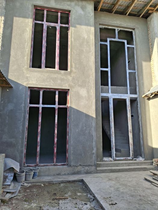 5 xonali uy SOTILADI