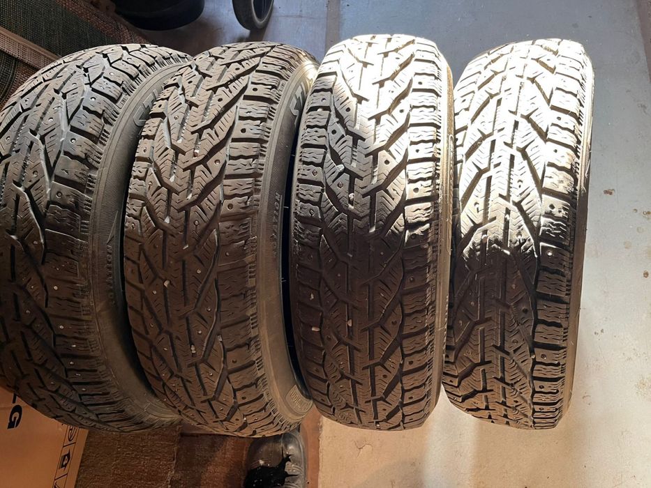 185/65 R15 шипоованный шины. 2 шт. 20 000 тг.