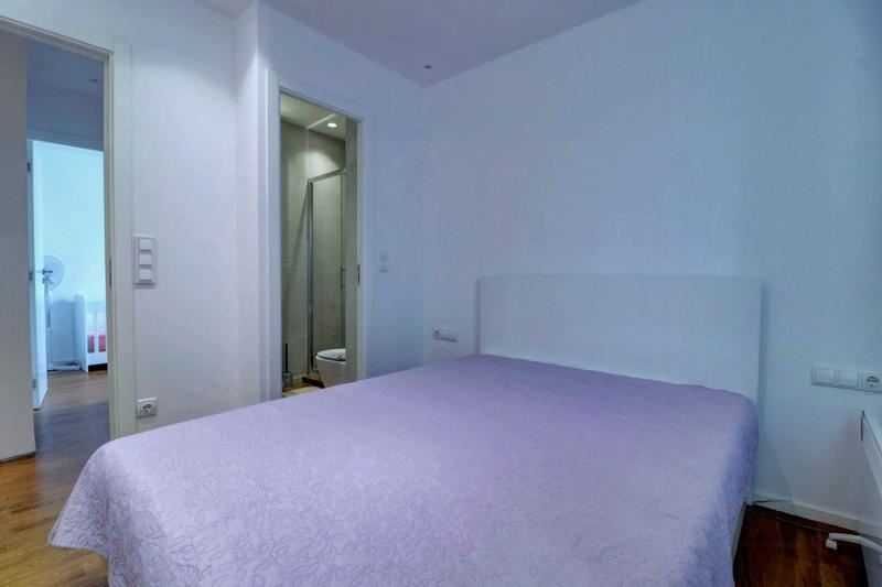 Продава се Тристаен апартамент в София, Дружба 2 - 95 кв.м за 2295 €/кв.м - Снимка #2