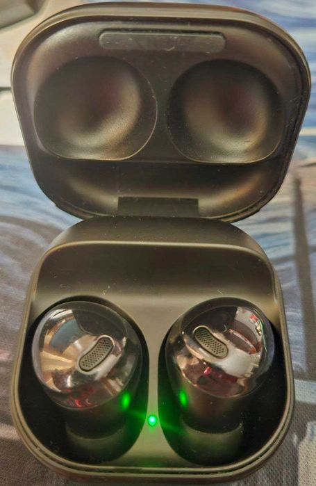 Продам наушники Samsung Galaxy Buds Pro