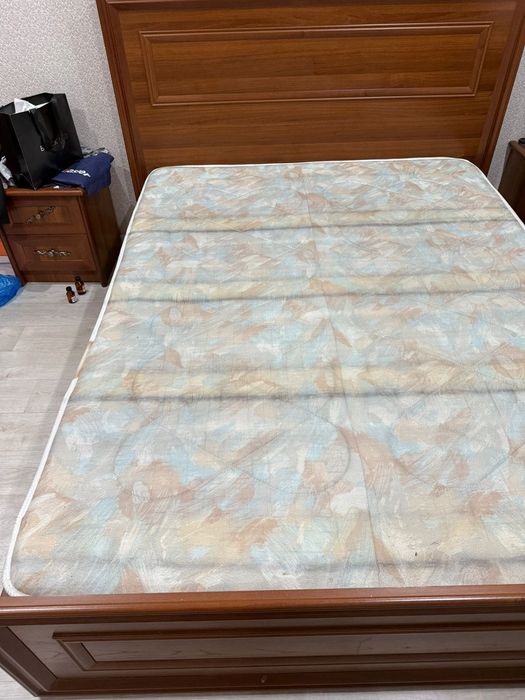 Продам матрас  150/200