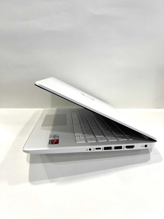 Laptop HP 14s-fq00200no, 512GB SSD/8GB RAM, AMD silver 3050U!