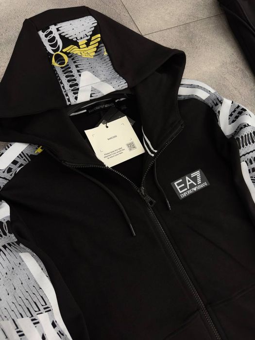 Emporio Armani екип