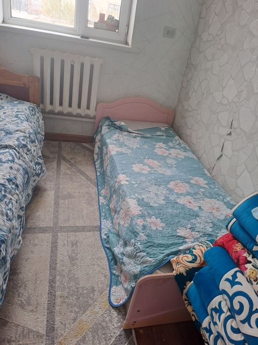 Кровати  и шкафы