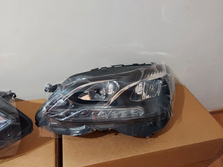 Фара на W212 рестайлинг, E200,E300,E350,E500 Mercedes