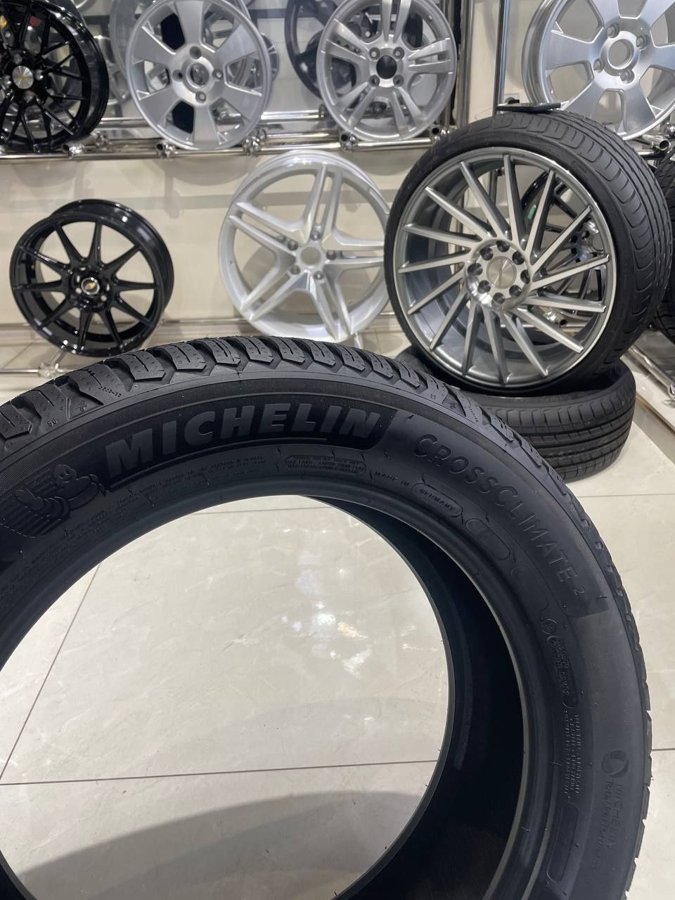 Balon shina Michelin Crossclimate 2 215/55R16