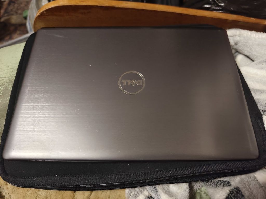 Лаптоп Dell Vostro 5470