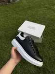 Adidasi Alexander Mcqueen negri albi piele naturala
