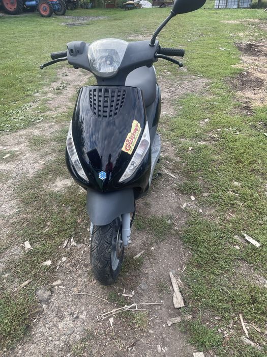 Scuter piaggio zip