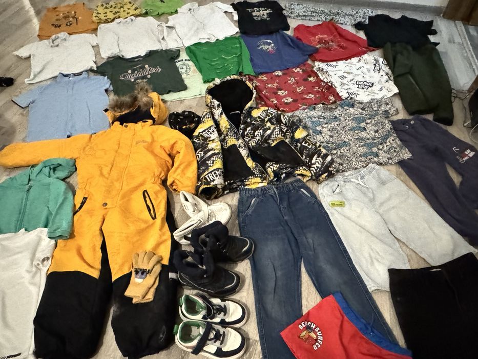 Пакет одежды для мальчика, комбинезон, ботинки , джинсы