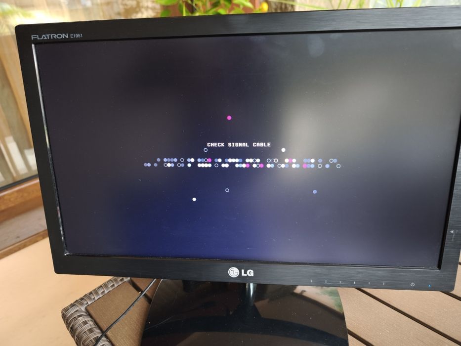Монитор LG FLATRON E1951
