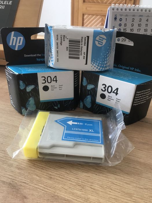 De vanzare 3 cartuse imprimantă hp