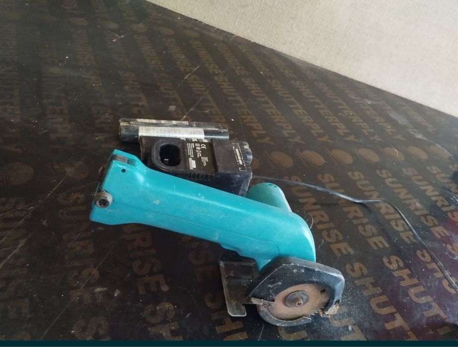 Циркуляр мини на батерии макита МΑΚΙΤΑ