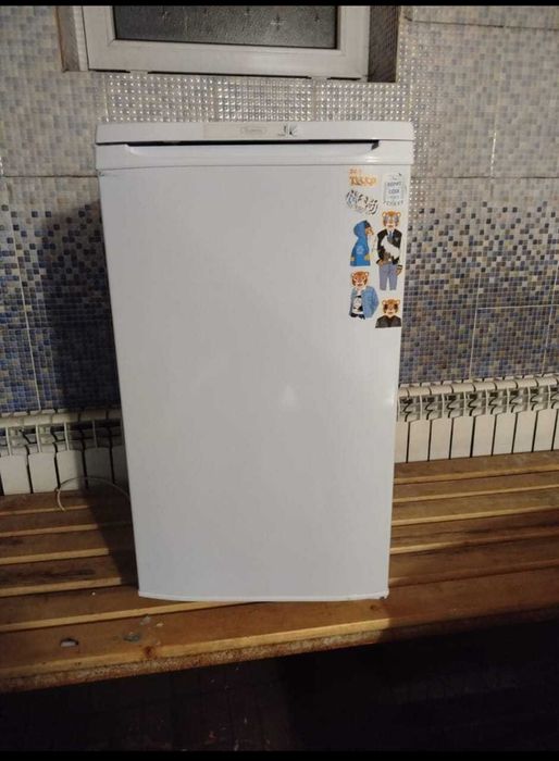 Мини холодильник Бирюса в хорошем рабочем состояние