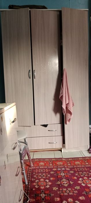 Шкаф для одежды продается