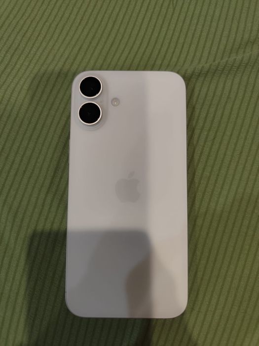 айфон 16 плюс СРОЧНО!