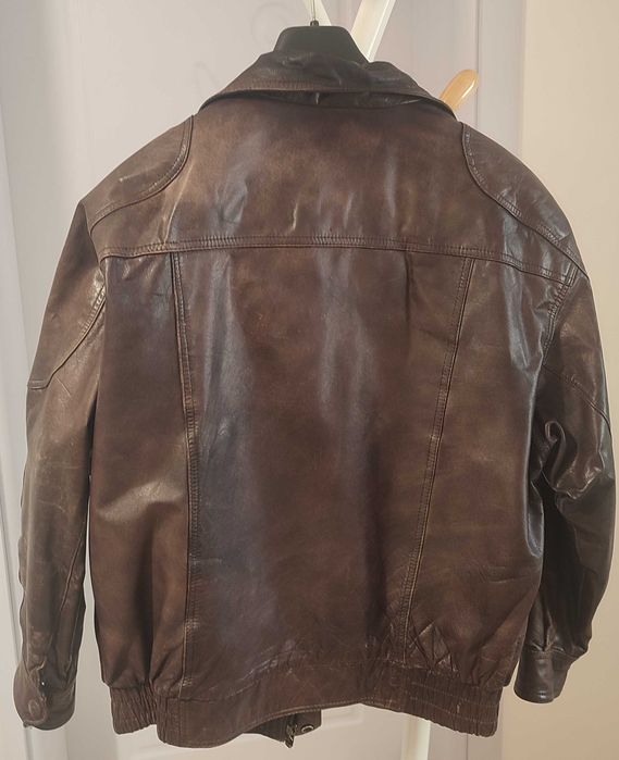 Продавам оригинално италианско яке от естествена кожа