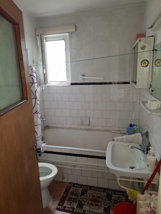 Apartament 2 camere de vanzare - str. Adamclisi