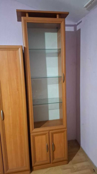 Гардероб ,шкаф витрина