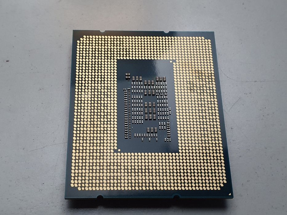 Intel Core I3-12100F