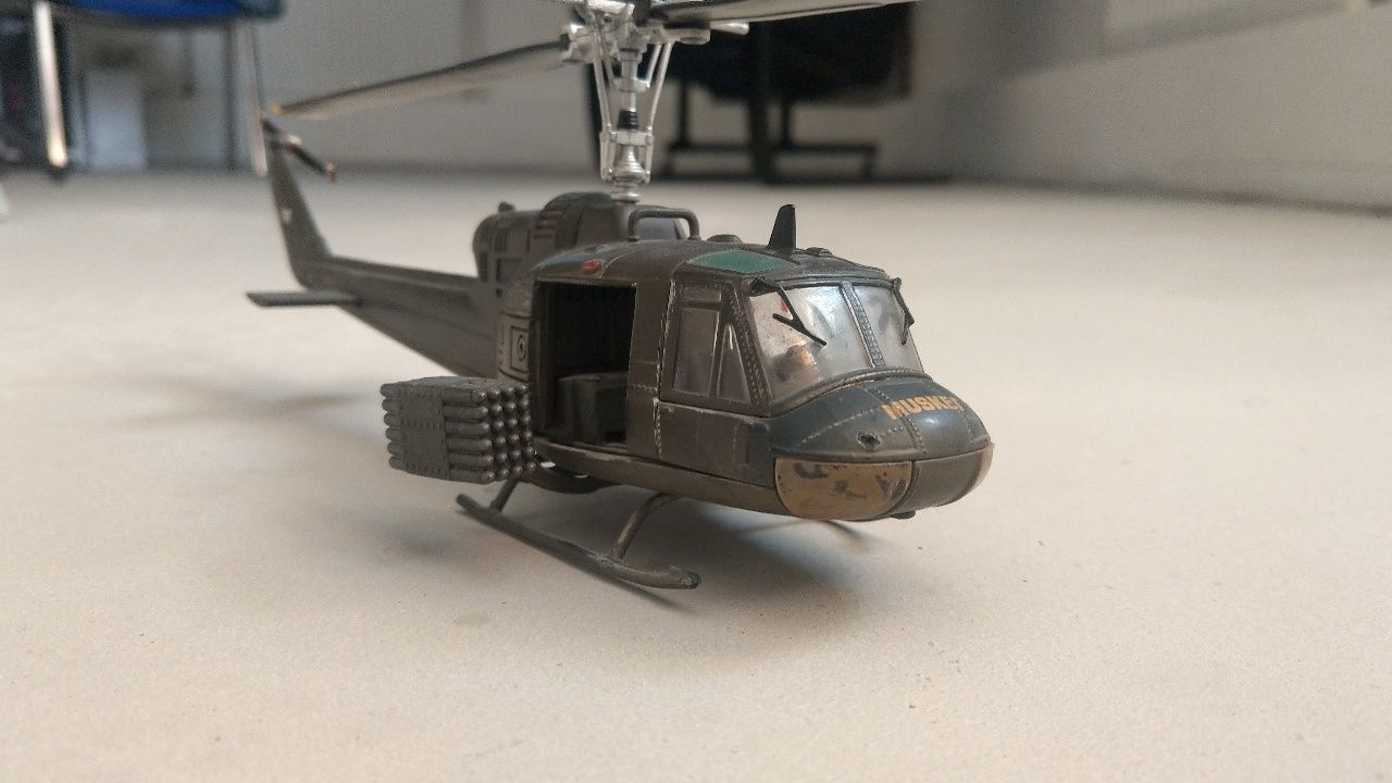 Macheta CORGI UH-1C US Army "Huey" Bell Iroquois