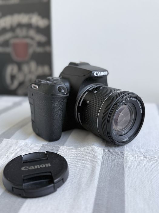 Vand canon dslr EOS 250D si obiectiv