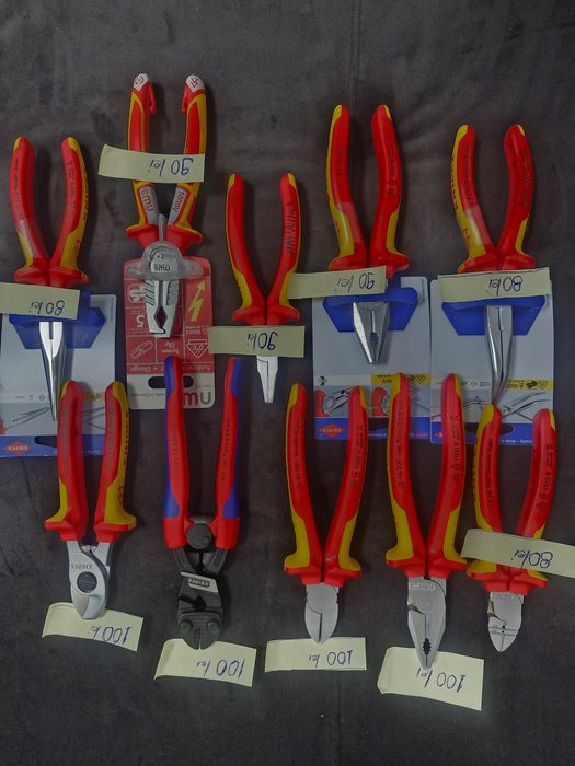 Vând scule Wera si Knipex noi  La 2platite  primiți un decablator jok