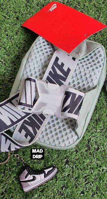 Nike Shoulder Bag | Чантичка за през рамо