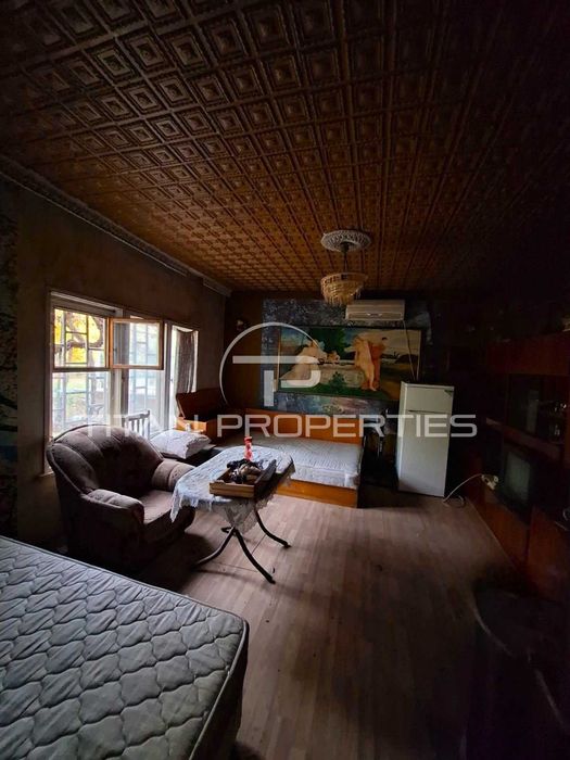 Едноетажна къща в село Бяга