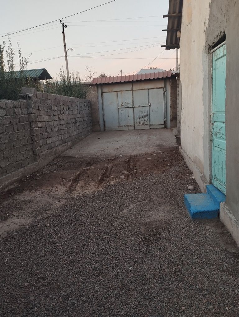 Ижарага берилади 120 узок муддатга оилага без маклер уртасаройда