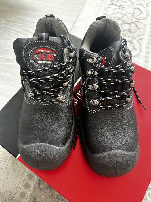 Новый аяк киім37-38-р и ремень мужской