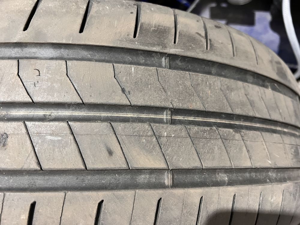 Anvelope vara Bridgestone 215/45/R20