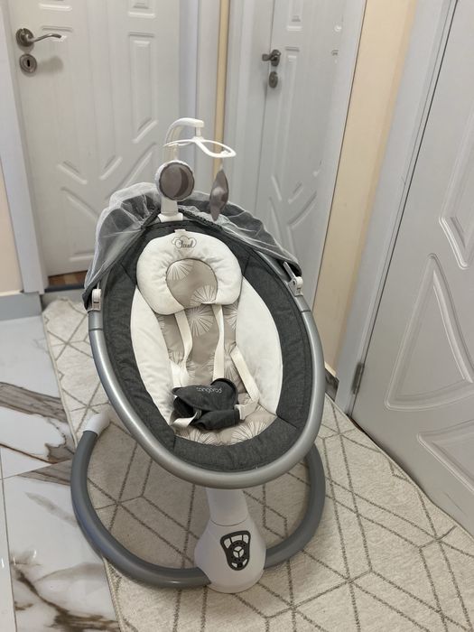 Електрическа люлка-шезлонг Cangaroo Cloud