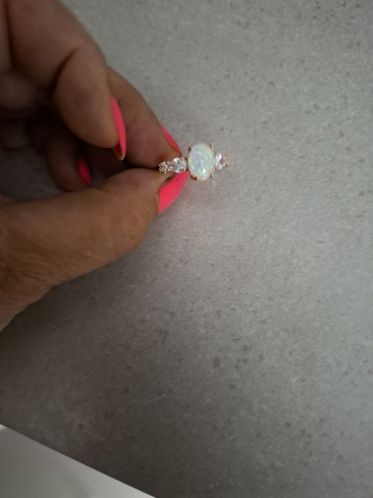 Inel opal cu zirconii mărimea 58 placat cu aur