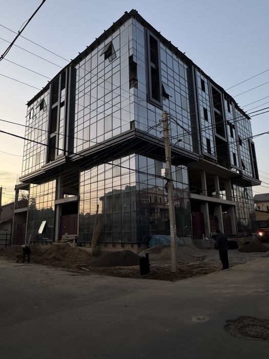 Продается Здания ~ 4 500 м2 на ИВЛИЕВА/ Гостиница Россия/ ЦЕНТР