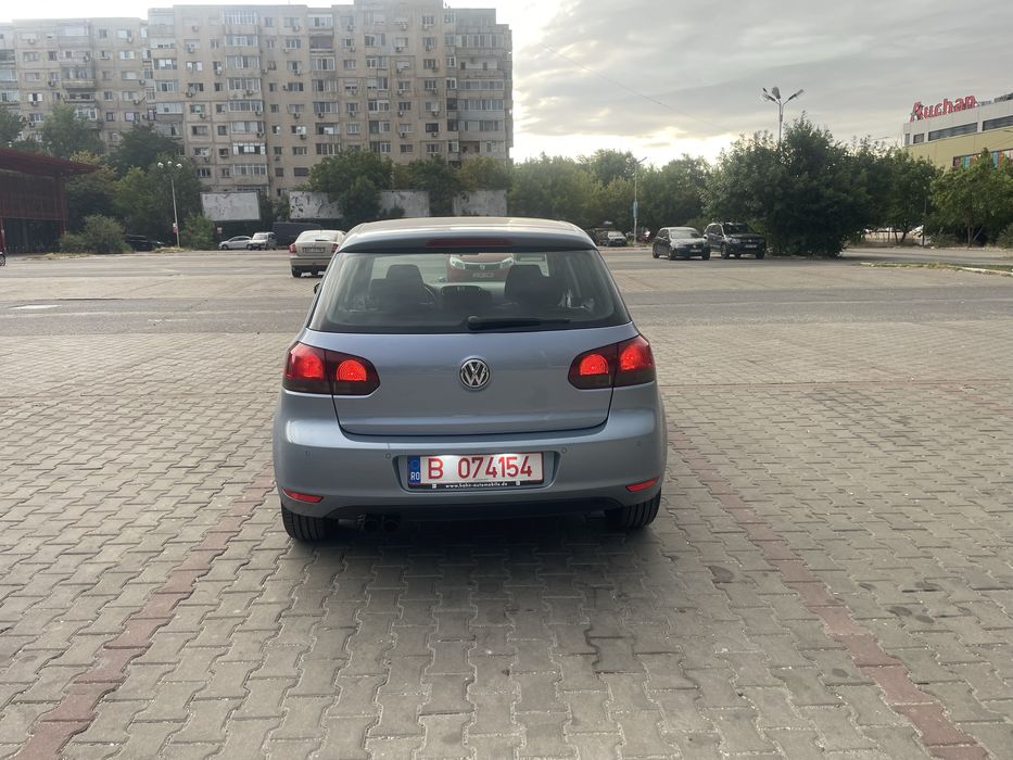 Golf 6. 1,4.  122cp