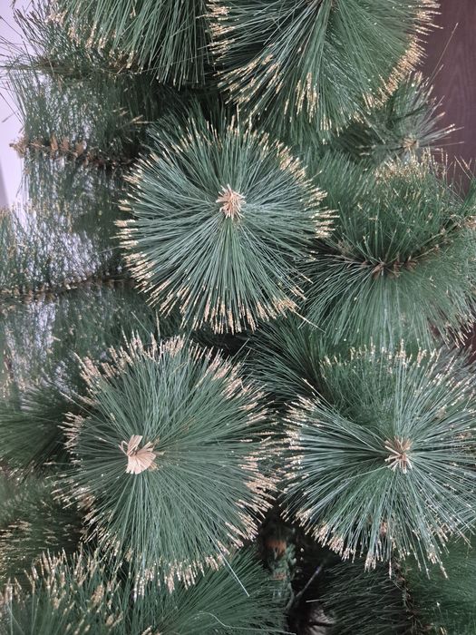 Продам ёлку 2метровую