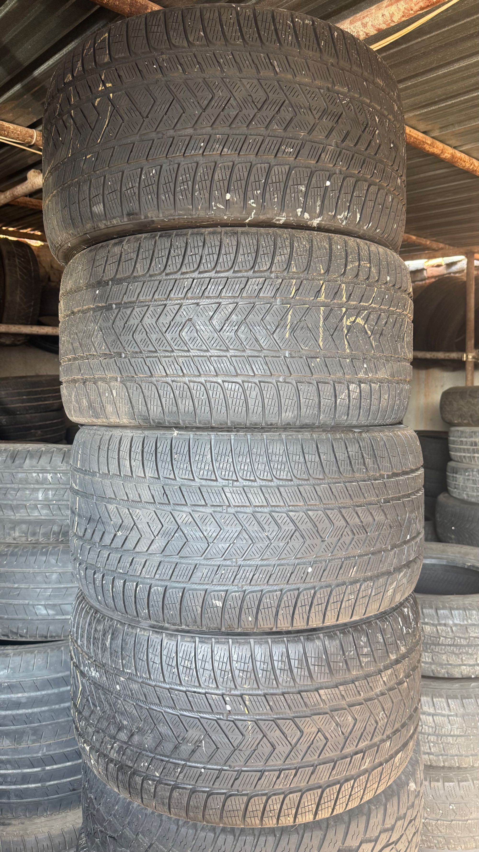 Pirelli scorpion 315/30/22